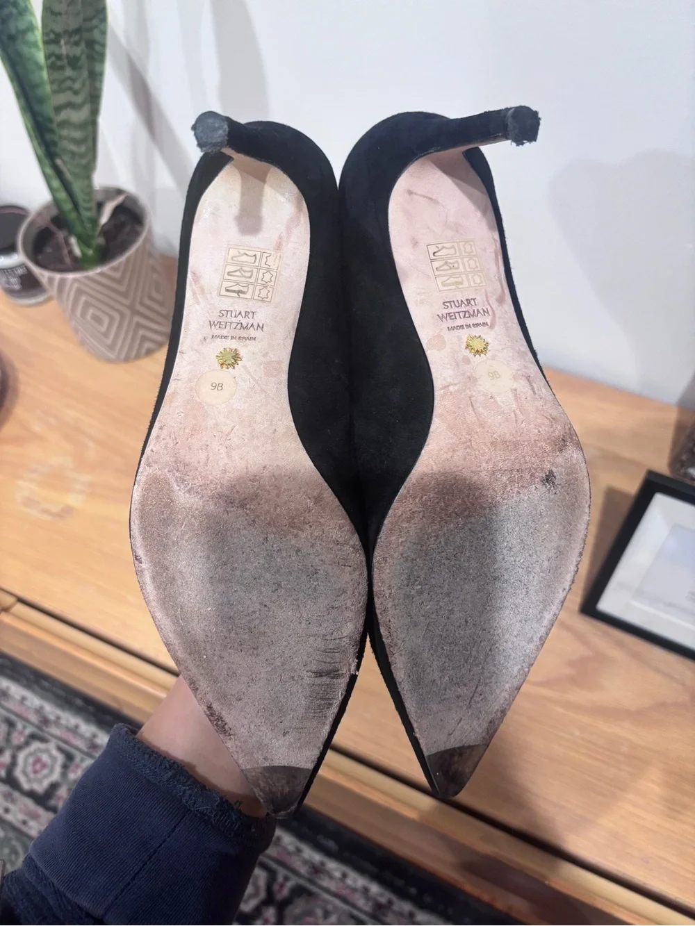 Stuart Weitzman Black Suede Pointed Pumps with Slim Heel - Picture 4 of 6